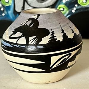 Vintage - Cedar Mesa Native American Hand-Painted Signature Pottery